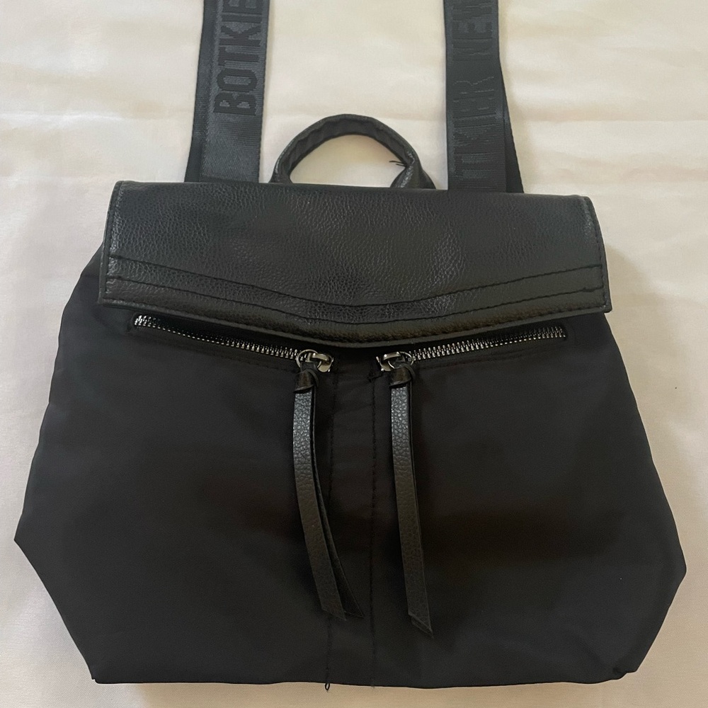 Botkier New York Trigger Mini Black‎ Backpack w/Zippered Pockets, Approx. 11”x9”